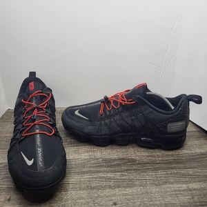 nike black and red air vapormax run utility sneakers